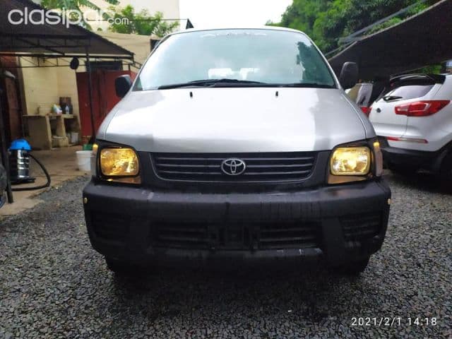 Toyota Noah 2000
