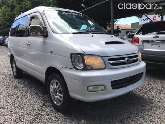 Toyota Noah 2001