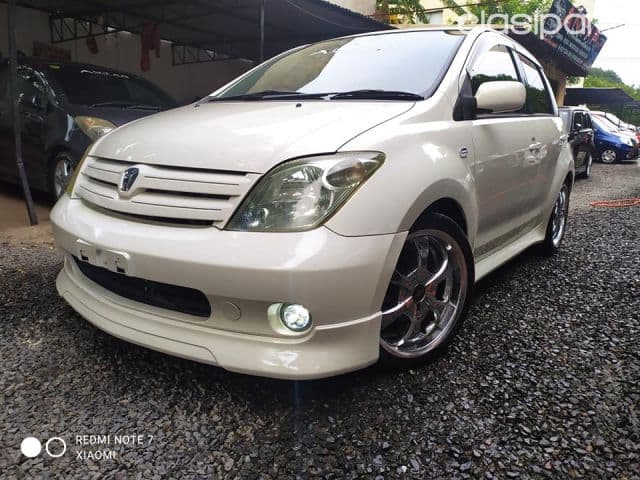 Toyota Ist 2003