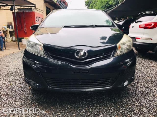 Toyota Vitz 2012