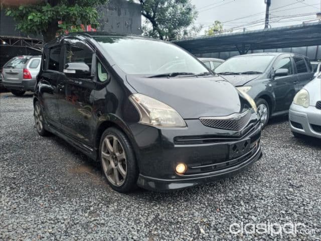 Toyota Ractis 2006