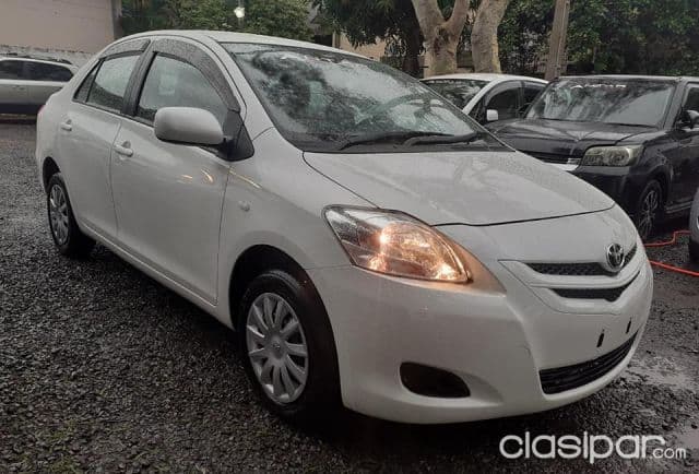 Toyota Belta 2006