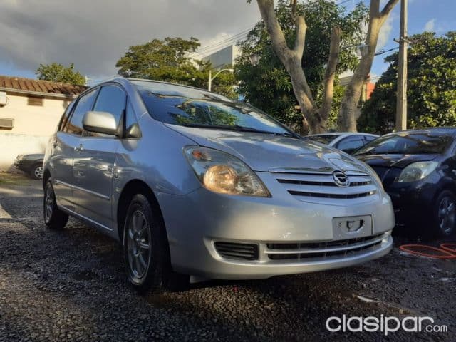 Toyota Spacio 2003