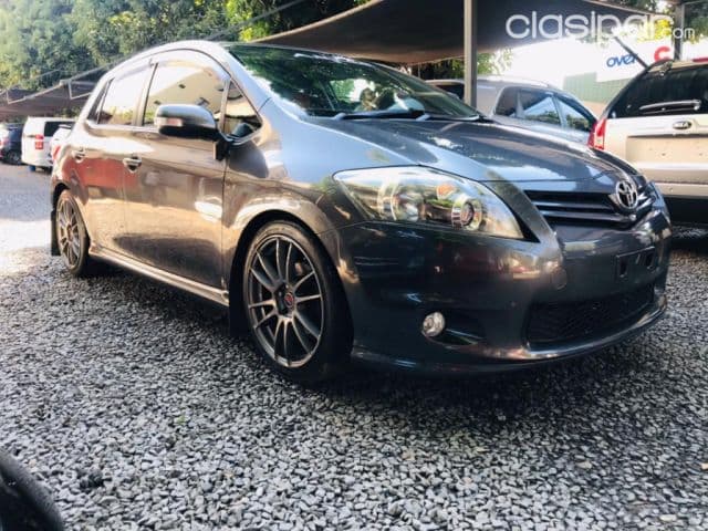 Toyota Auris 2011