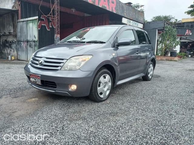 Toyota Ist 2005