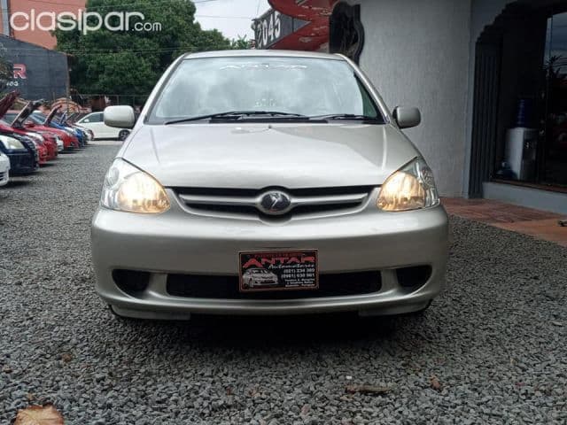 Toyota Platz 2004