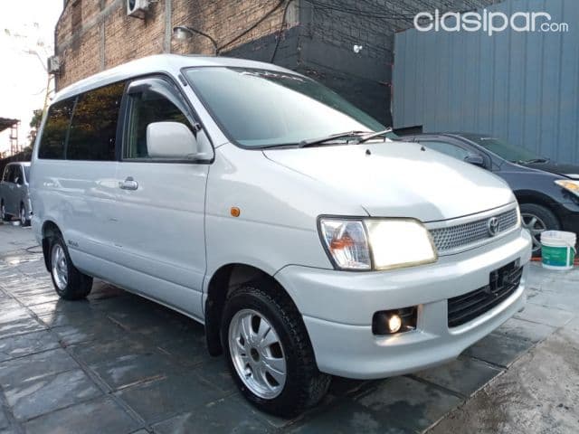 Toyota Noah 1997