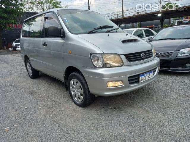 Toyota Noah 2000