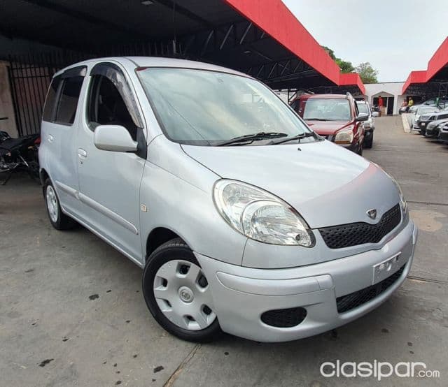 Toyota Funcargo 2004
