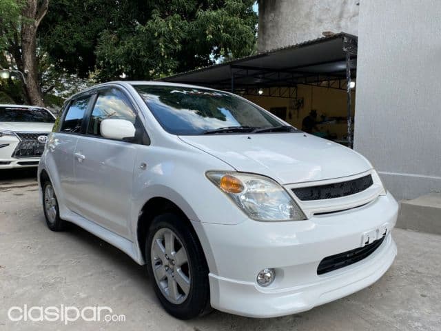Toyota Ist 2002