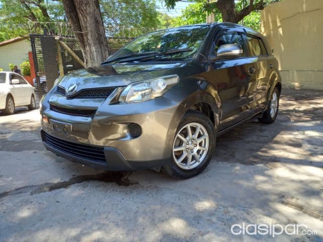 Toyota New Ist 2010