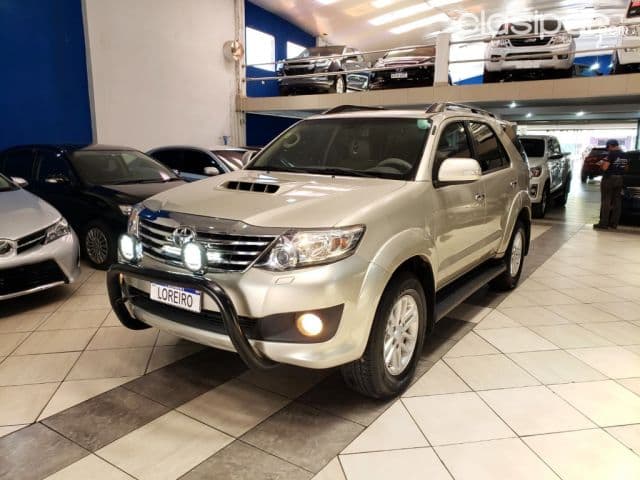 Toyota Fortuner 2012