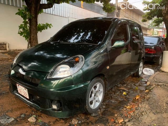 Toyota Funcargo 2001
