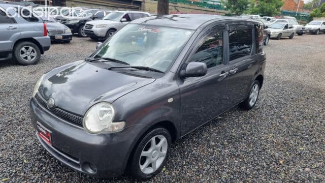 Toyota Sienta 2007