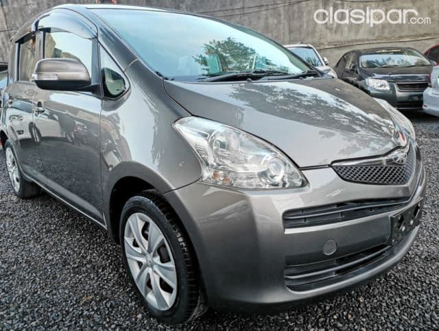 Toyota Ractis 2008