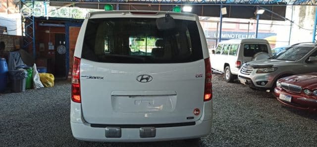 Hyundai Grand Starex 2011