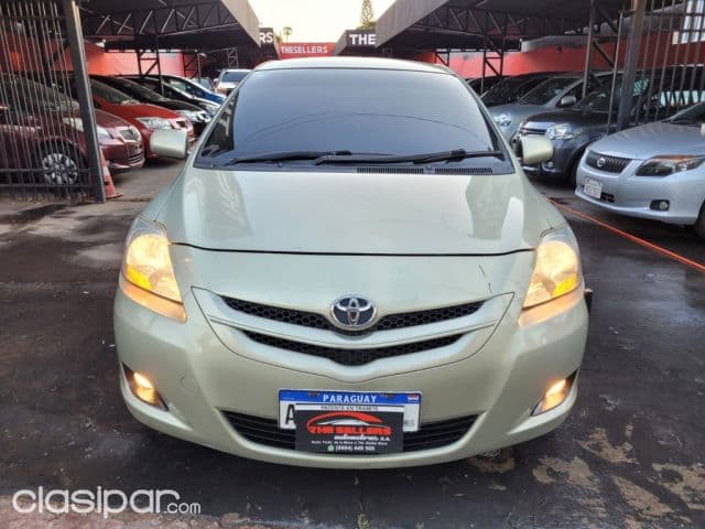 Toyota Belta 2006