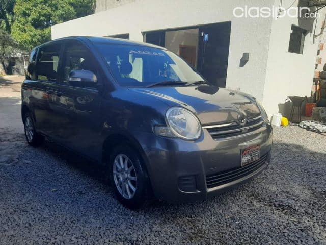 Toyota Sienta 2009