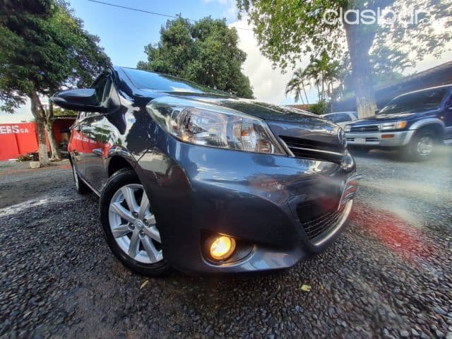 Toyota Vitz 2011