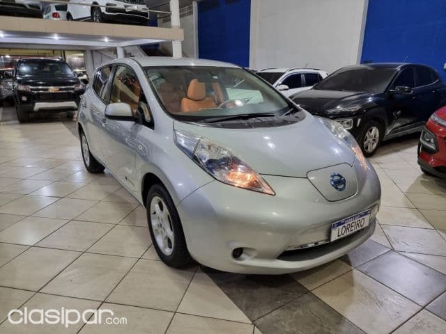 Nissan 100 2011