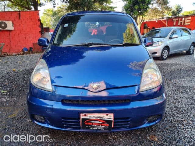 Toyota Funcargo 2001