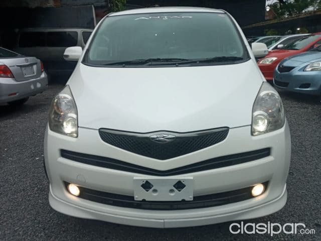 Toyota Ractis 2008