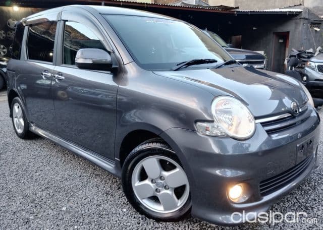 Toyota Sienta 2009