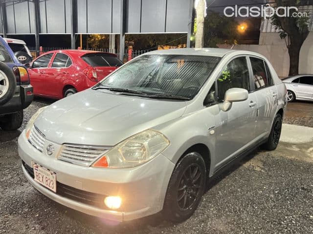 Nissan Tiida 2005