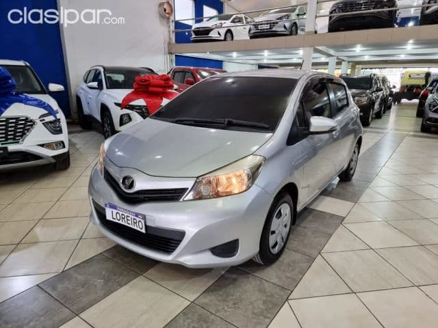 Toyota Vitz 2012
