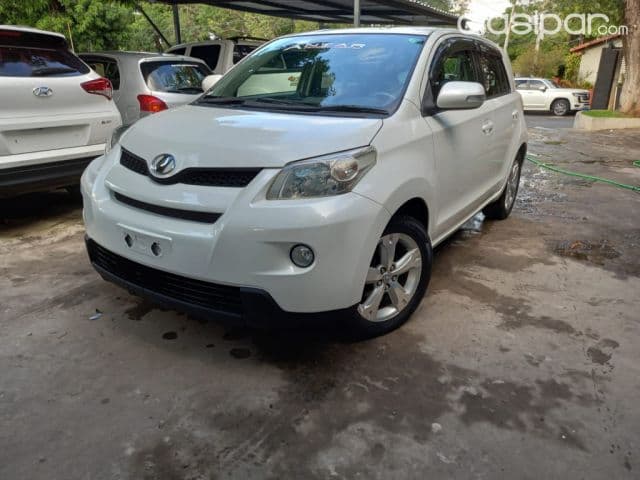 Toyota New Ist 2007