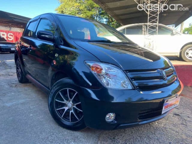 Toyota Ist 2004