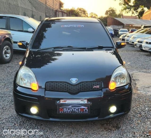 Toyota Vitz 2003