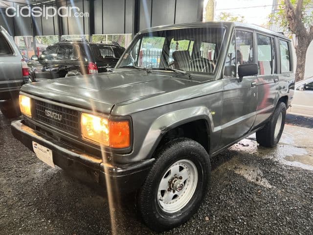 Isuzu Trooper 1990