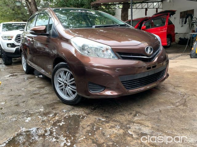 Toyota Vitz 2012