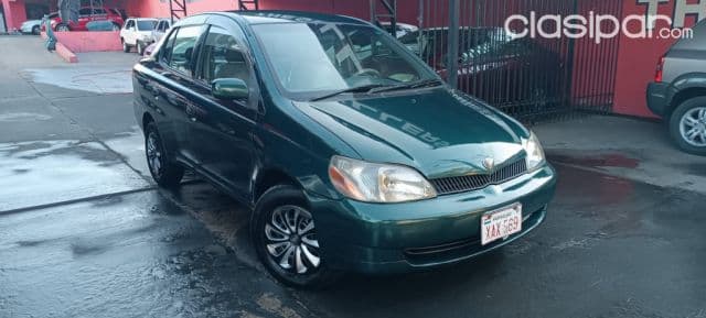 Toyota Platz 2000