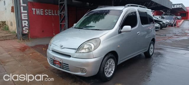 Toyota Funcargo 2000