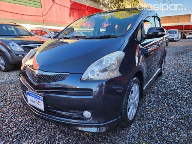 Toyota Ractis 2010