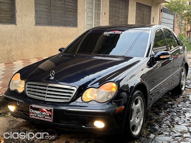 Mercedes-Benz W203 Año 2002
