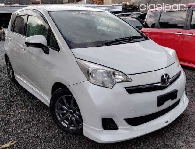 Toyota New Ractis 2011
