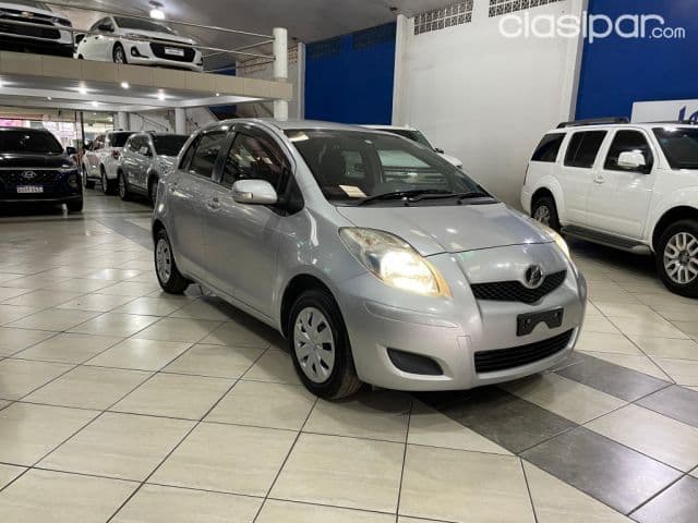 Toyota Vitz 2010