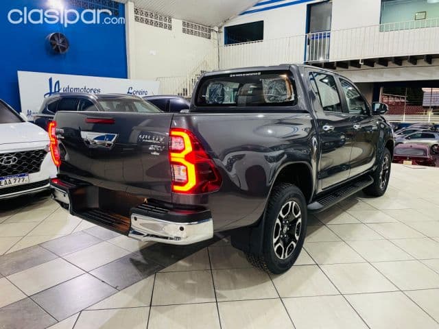 Toyota Hilux 2024