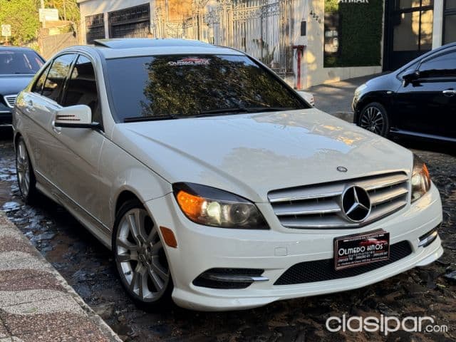 Mercedes-Benz C300 2011