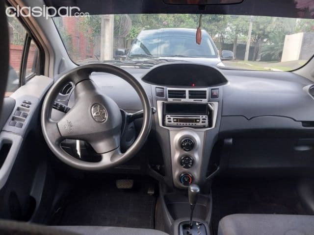 Toyota Vitz 2010