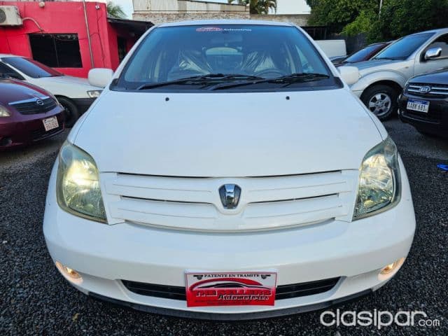 Toyota Ist 2004