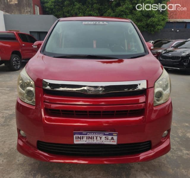 Toyota Noah 2007