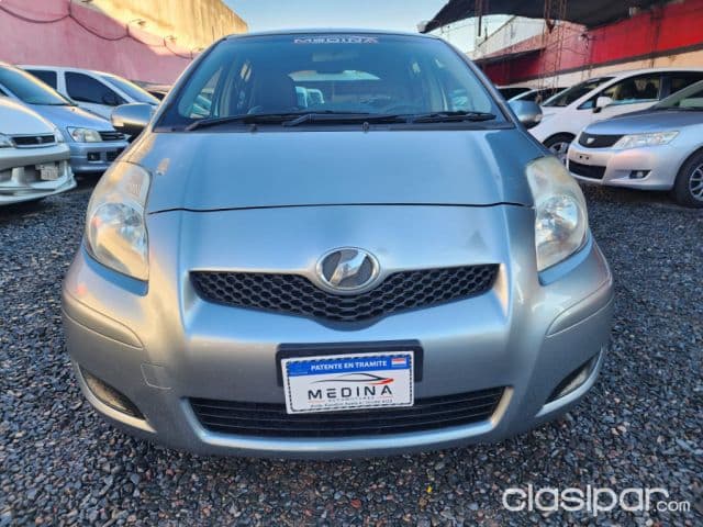 Toyota Vitz 2010
