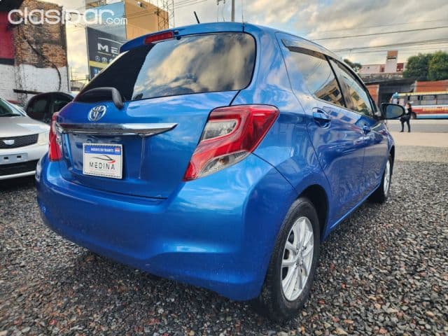 Toyota Vitz 2015