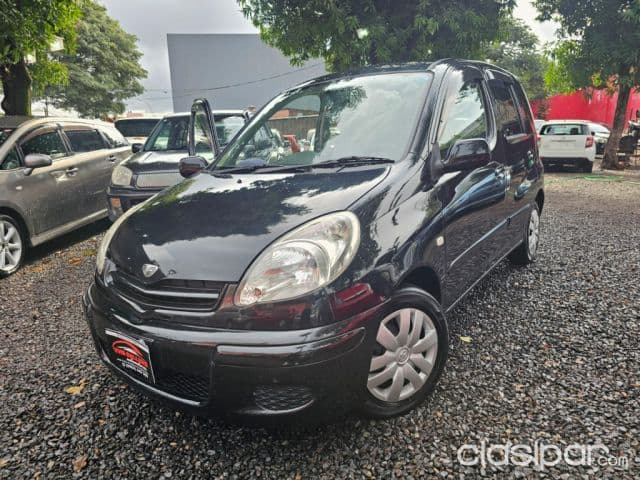 Toyota Funcargo 2003