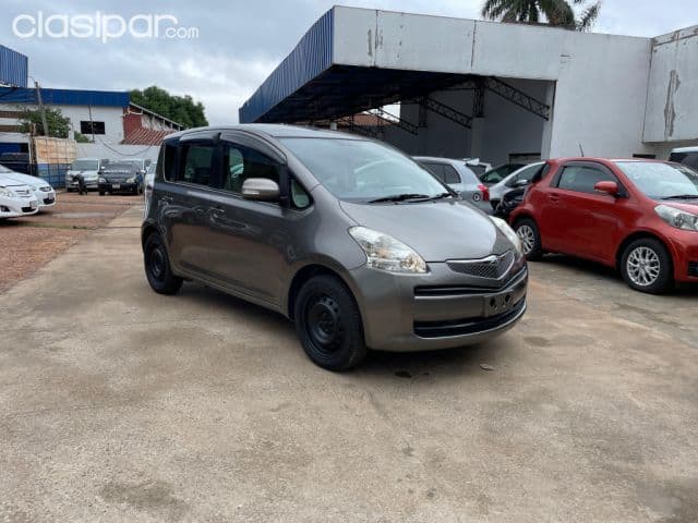 Toyota New Ractis 2006
