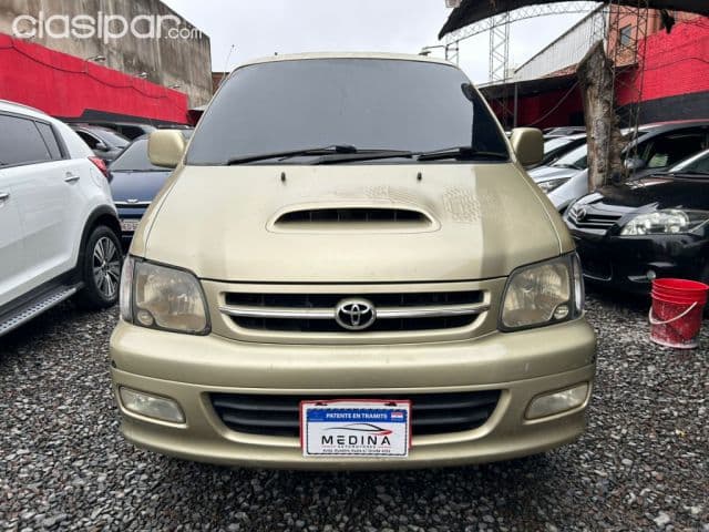 Toyota Noah 2001